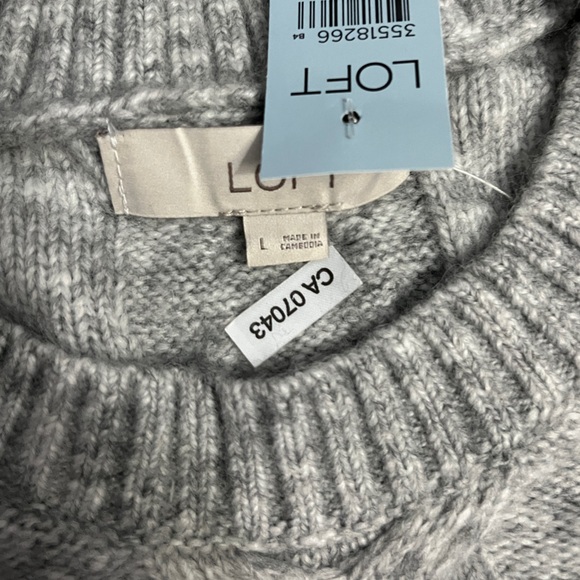 NWT - Loft By Ann Taylor Women's Cable Knit Sweater - Size L - Picture 7 of 8